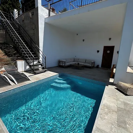 Trompetilla Montes De With Yoga And Villa