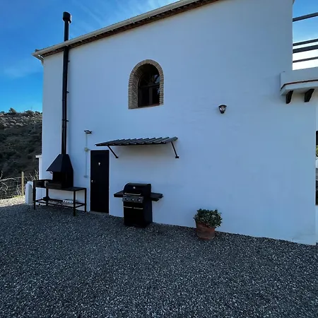 Trompetilla Montes De With Yoga And Málaga