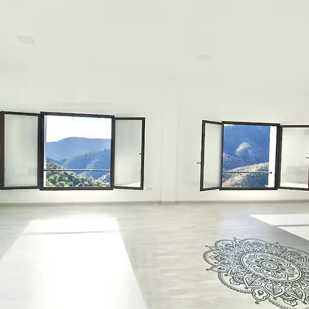 Trompetilla Montes De With Yoga And Villa *